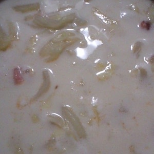 圧力鍋で～キャベツ・じゃが芋・鮭のミルクスープ